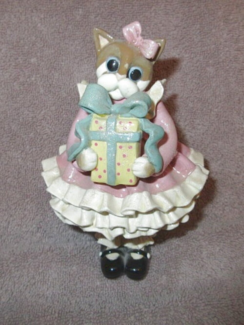 Vtg Anthropomorphic Cat Figurine Glitter Prissy Kitty Girl Enesco Donna Little